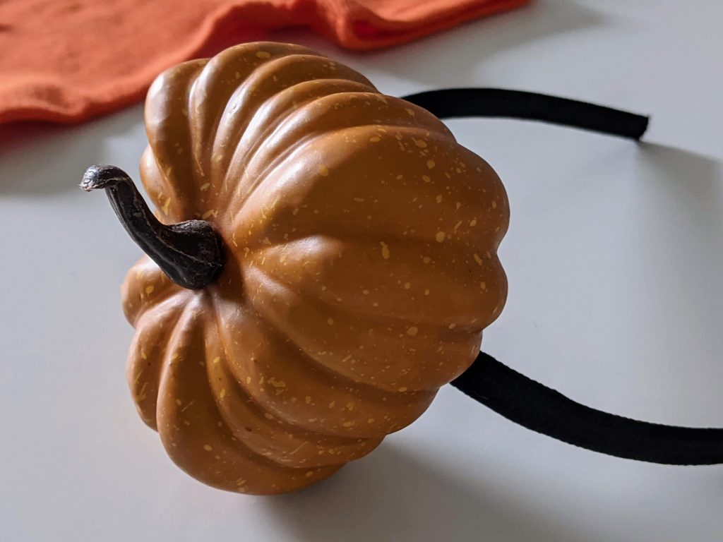 Halloween crafts and costumes for kids, DIY Pumpkin Pi Costume, DIY pumpkin headband